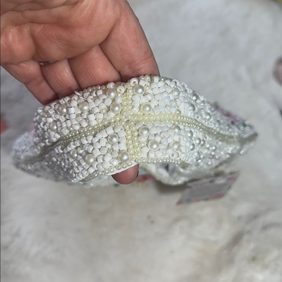 Made in India white beaded pink and red beaded hand bag - Picture 4 of 6